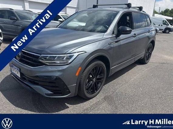 VOLKSWAGEN TIGUAN 4MOTION 2022 3VV8B7AX6NM102913 image